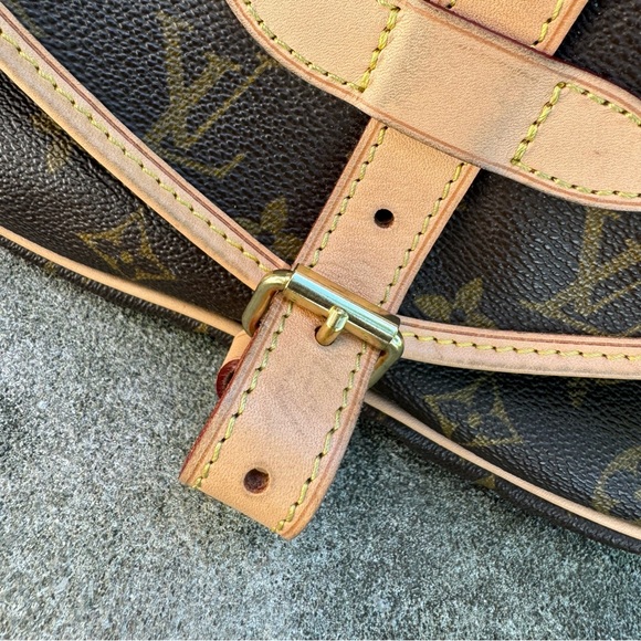 Rare Louis Vuitton Monogram Canvas Saumur 30 Messenger Bag - Picture 5 of 14